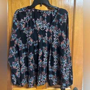 Woman’s ana long sleeve vneck blouse size xl